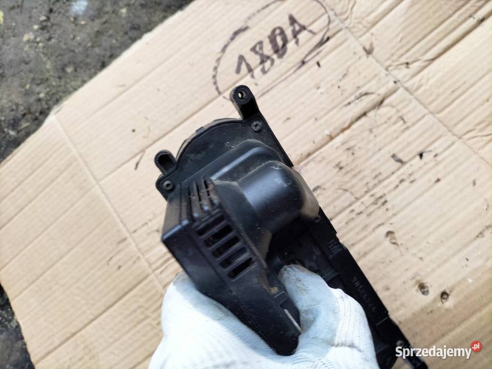 VECTRA B 69262205 PANEL NAWIEWU Kamień-Kolonia