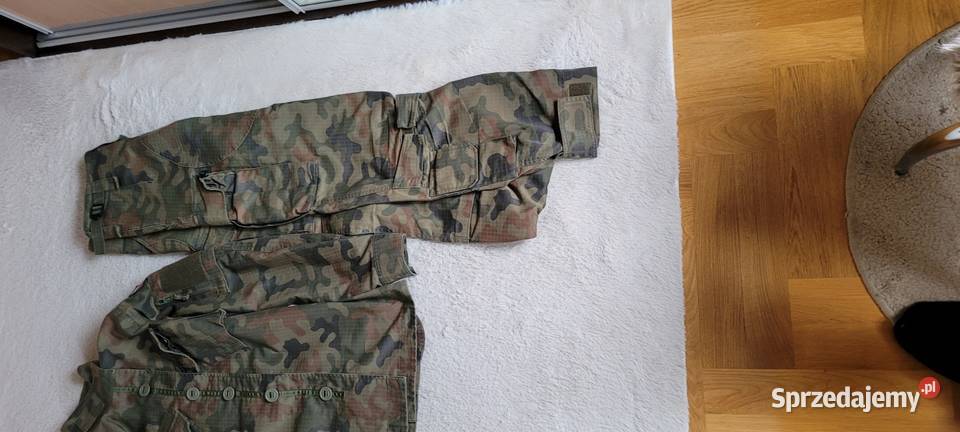 używany Mundur Polowy wojskowy ładny