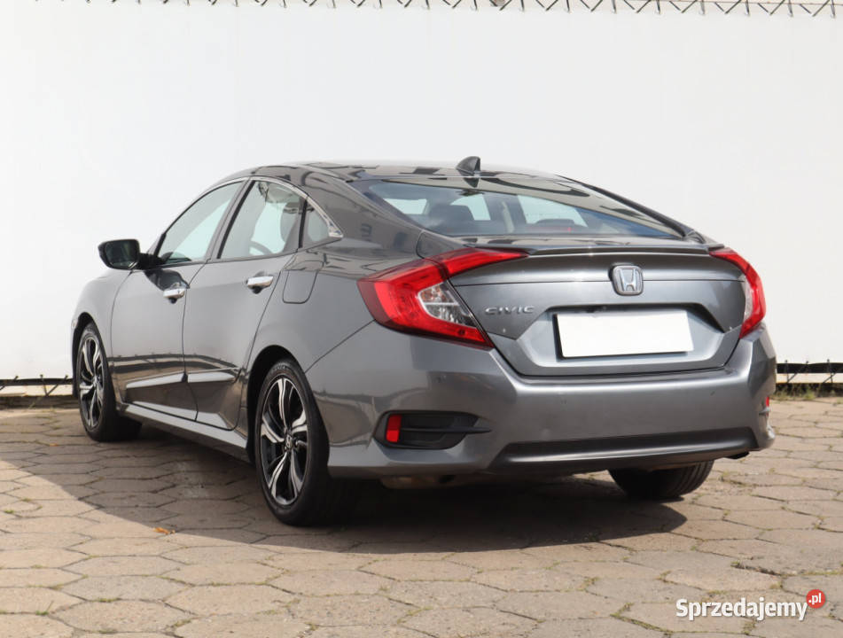 Honda Civic 15 VTEC Łódź