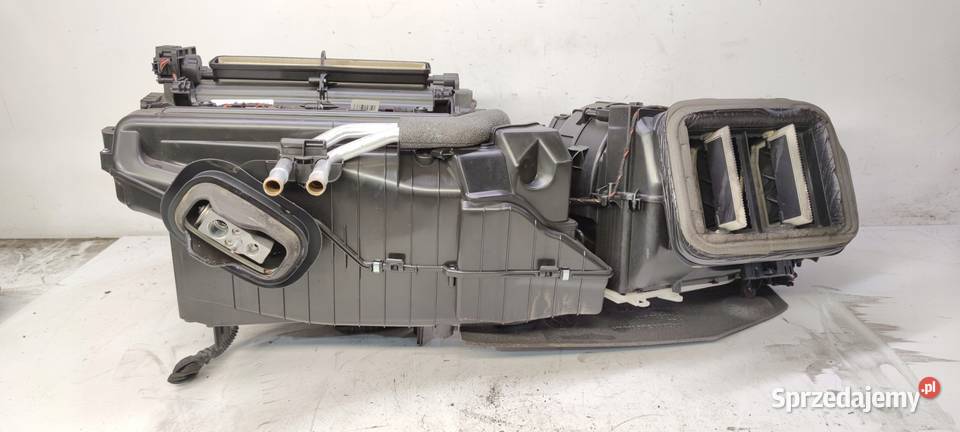 NAGRZEWNICA KOMPLETNA AUDI A4 B9 8W2816005G UK Przystajń