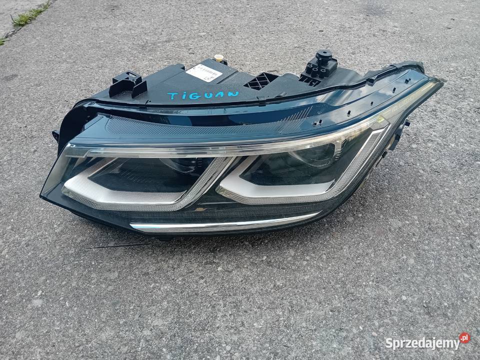 VW Tiguan II Lift IQ Light reflektor lampa lewy Przeźmierowo