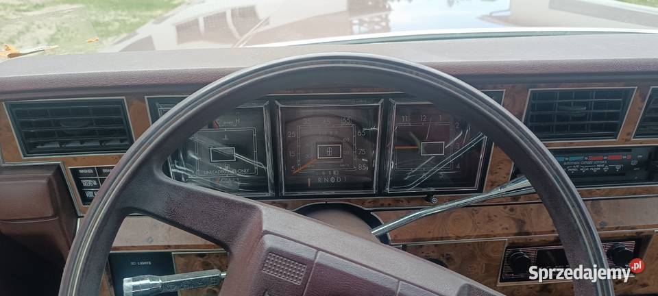 Lincoln Town Car Marc IV 1985r 49l automat kujawsko-pomorskie Kopanino