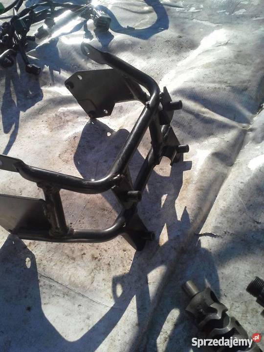 Kawasaki er 5 czesci silnikowe i nie Poznań