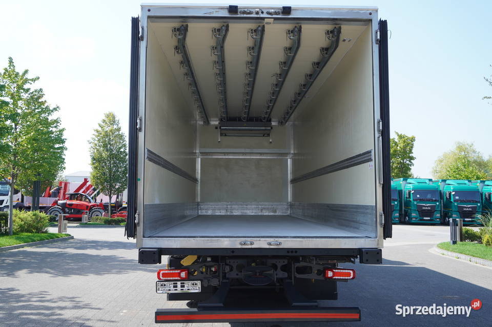 MercedesBenz Actros 2545 MP5 6x2 E6 Chłodnia radio / CD Kraków