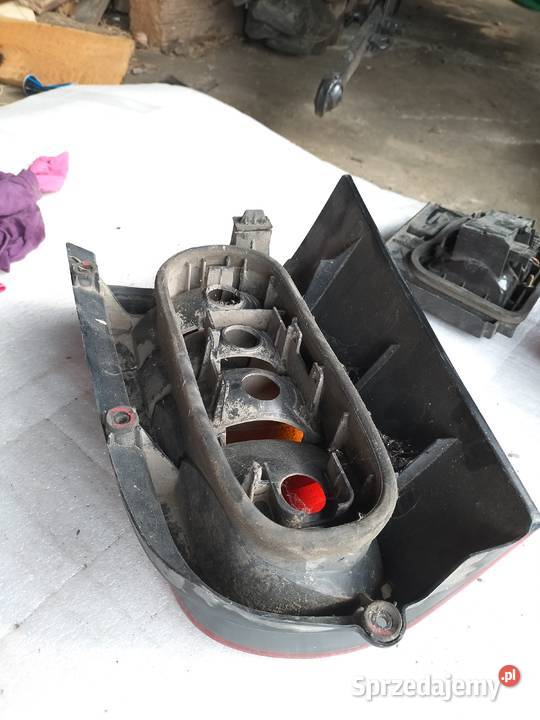 MERCEDES VITO W638 LAMPA TYŁ TYLNA PRAWA Kamień-Kolonia