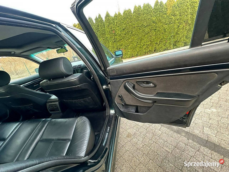 BMW 523 BMW 523i e39 25 170 Skóry Sedan Opłacona światła do jazdy dziennej BMW Wrocław sprzedam
