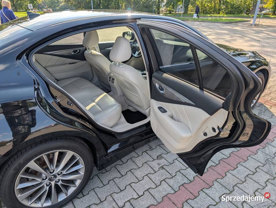 Infiniti Q50 20T Benzyna 211 Polski Salon sprzedam