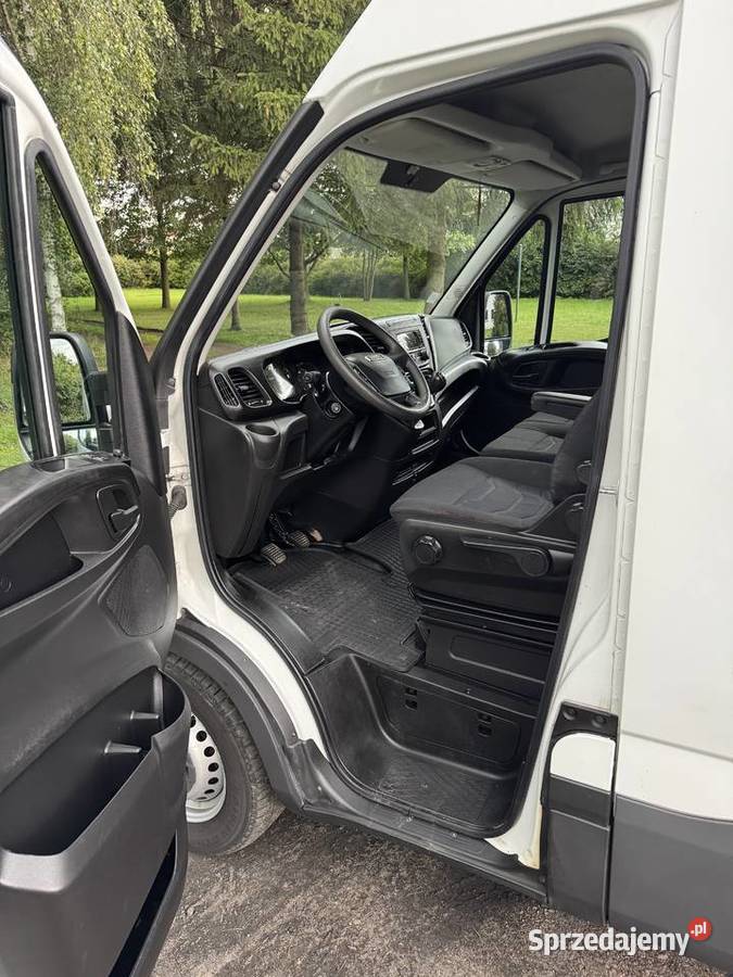 IVECO 2018r Niski przebieg Bez rys i wgnieceń uszkodzony wielkopolskie Słupca