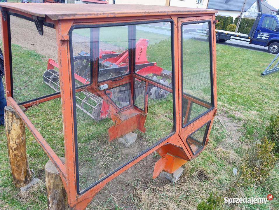 Kabina Ursus C 330 Zameczek-Kolonia