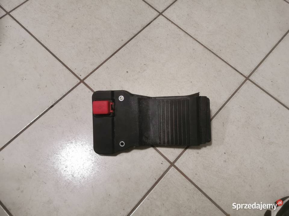 Volvo V90 S90 XC60 obudowa akumulatora 31651455 Złocieniec sprzedam