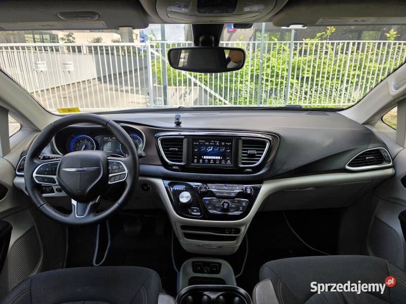 GAZ LPG Mały przebieg 7 osób Touring Plus V6 36l 132000km Warszawa sprzedam