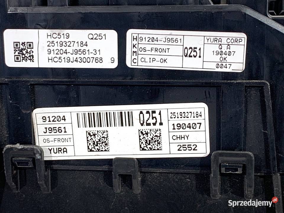 SKRZYNKA BEZPIECZNIKÓW HYUNDAI KONA 91204J9561