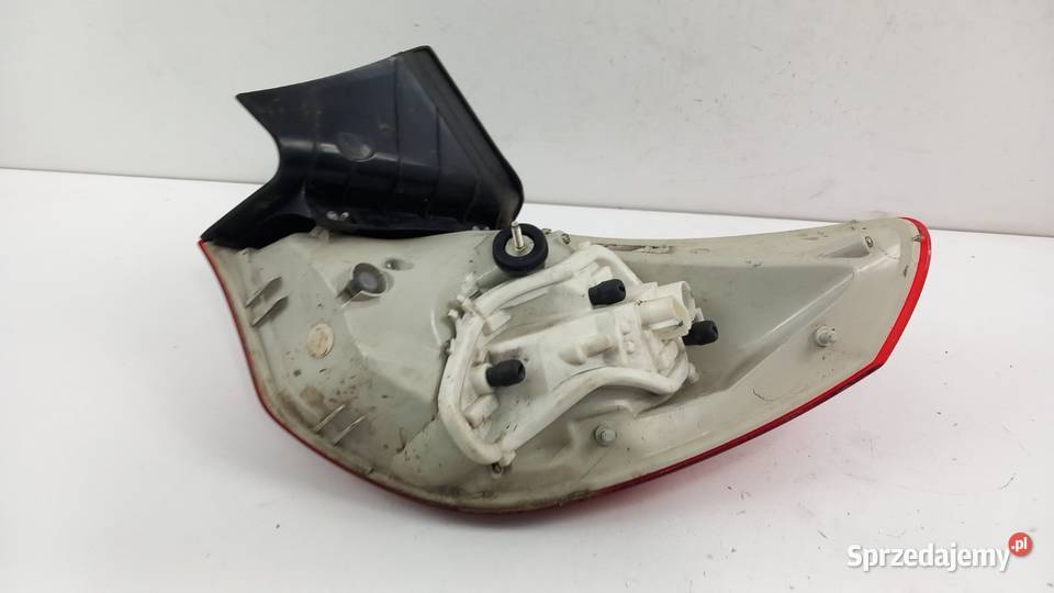 OPEL ASTRA J HB LAMPA TYŁ LEWA Zbierkowo