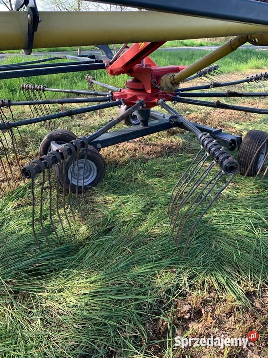Zgrabiarka Zgrabiarki i przetrząsacze mazowieckie Ciepielewo