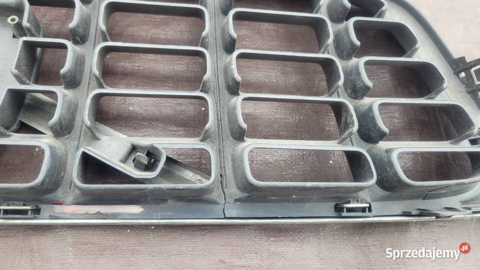 VOLVO V70 III ATRAPA GRILL 1185 Ruda Śląska