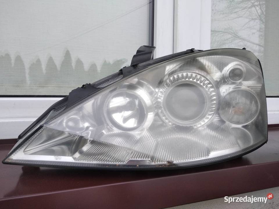 Ford Focus MK1 lampy przednie reflektory przód Sieradz
