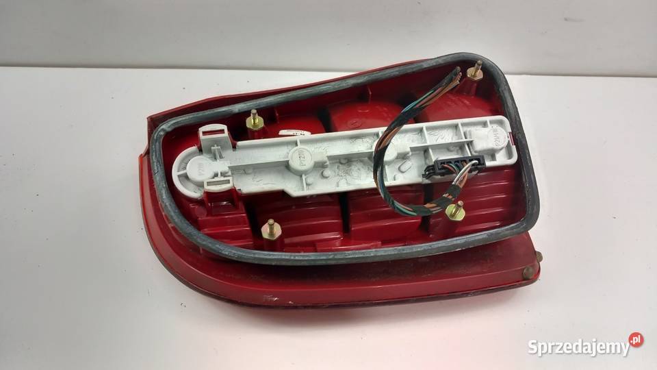 SKODA FABIA I HB LAMPA TYŁ PRAWA osobowe