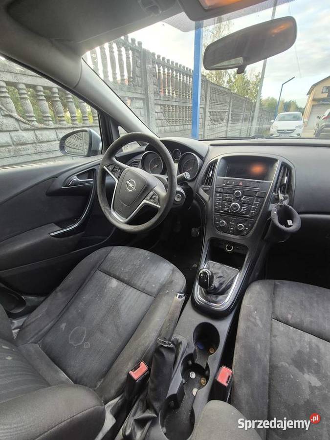 opel astra j 2012 14t benzynagaz kombisport uszkodzony Karczew sprzedam