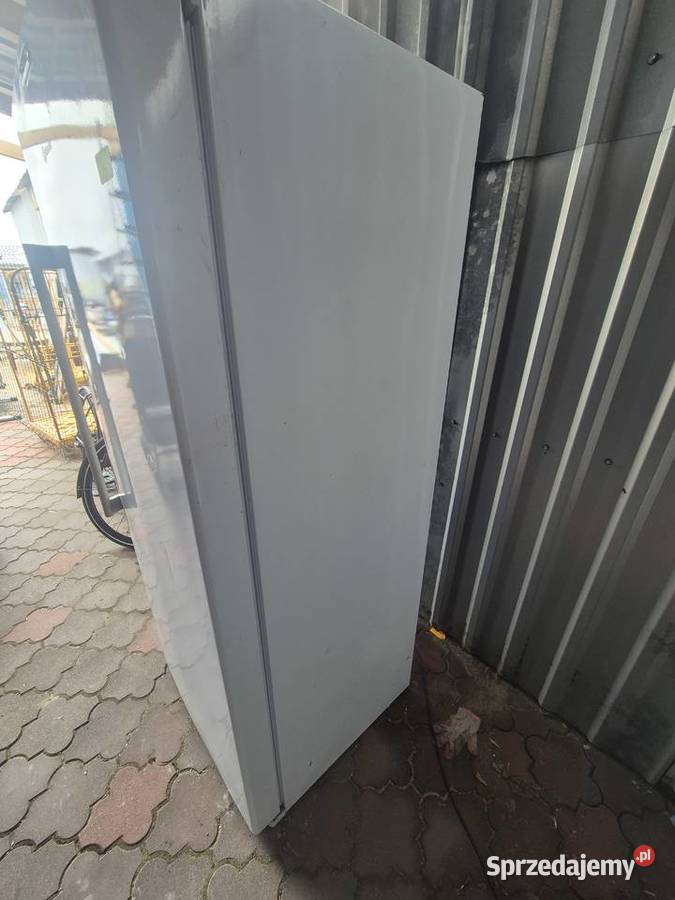 wolnostojąca zamrażarka szufladowa marki Poddębice