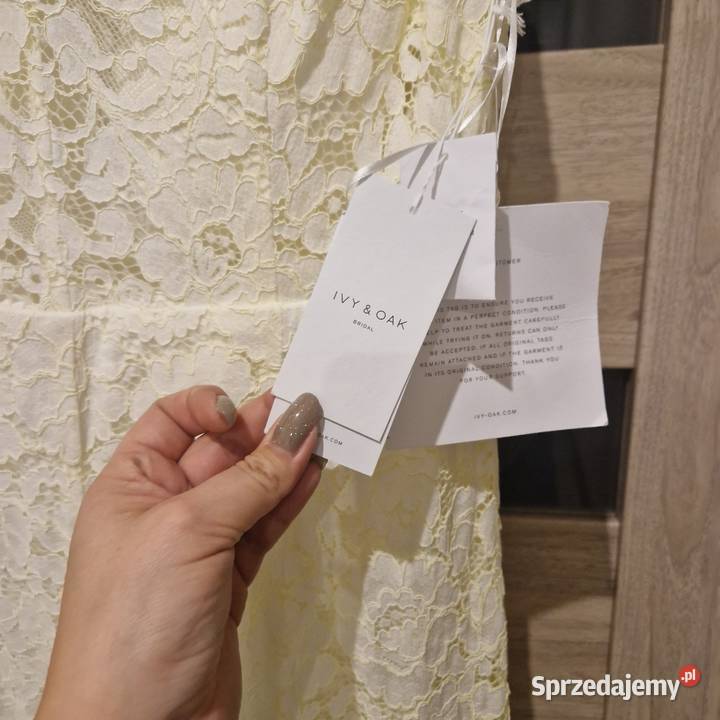 Długa suknia firmy IVYOAK