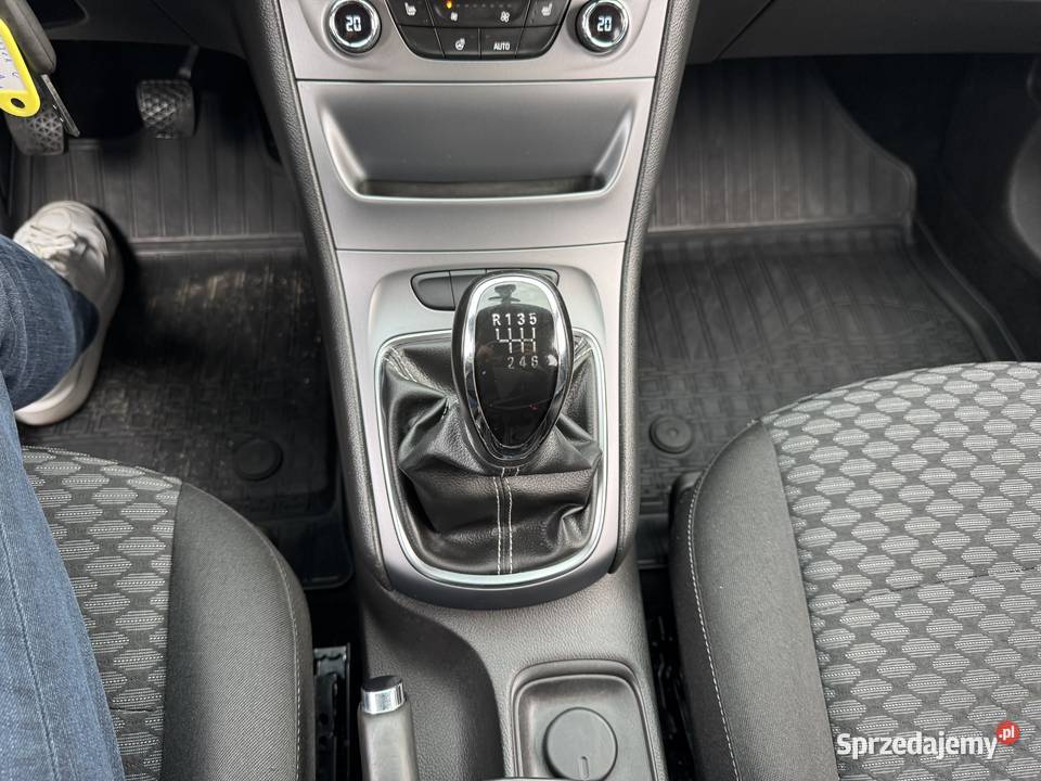 Opel Astra 14 BENZYNA Klimatronik Nawigacja bluetooth