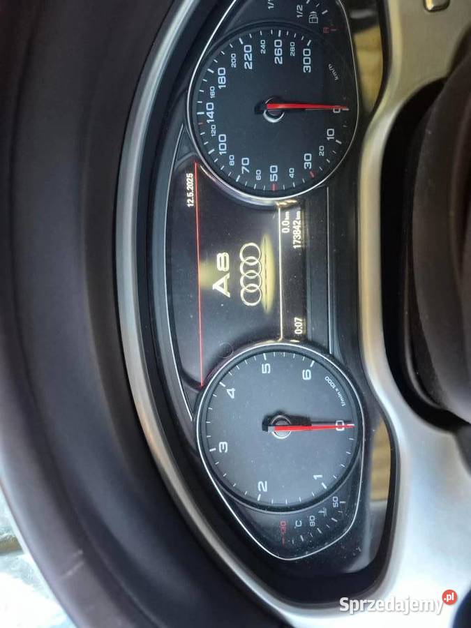 AUDI A8D4 2012 30 TDI 250 CDT WTRYSKIWACZE Wtryskiwacze