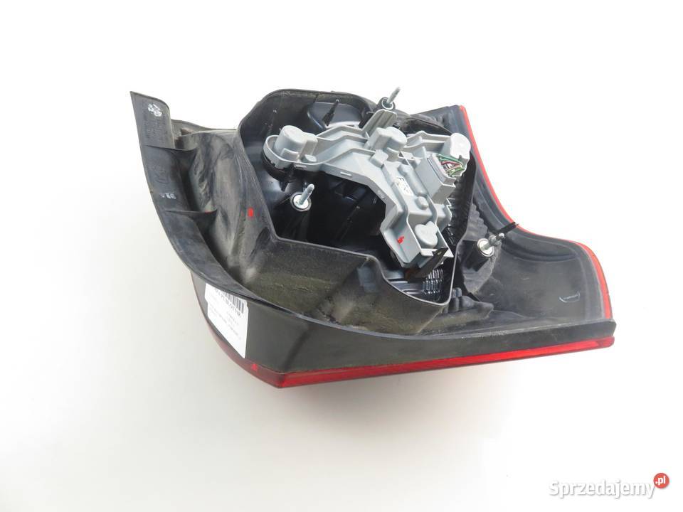 LAMPA PRAWA TYLNA TOYOTA COROLLA E12 8155002300 Lampy tylne