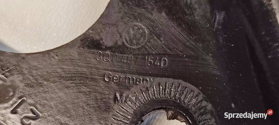 VW TIGUAN II WAHACZ PRAWY PRZÓD 3Q0407154D Półki tylne