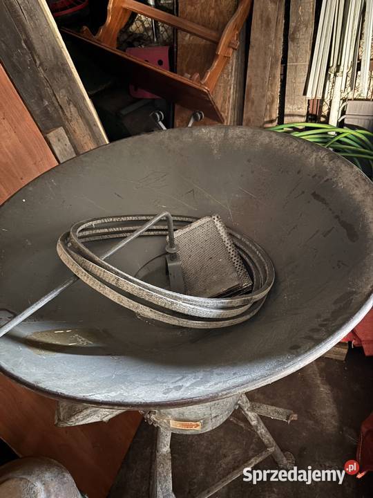 Śrutownik bąk z silnikiem 75 KW