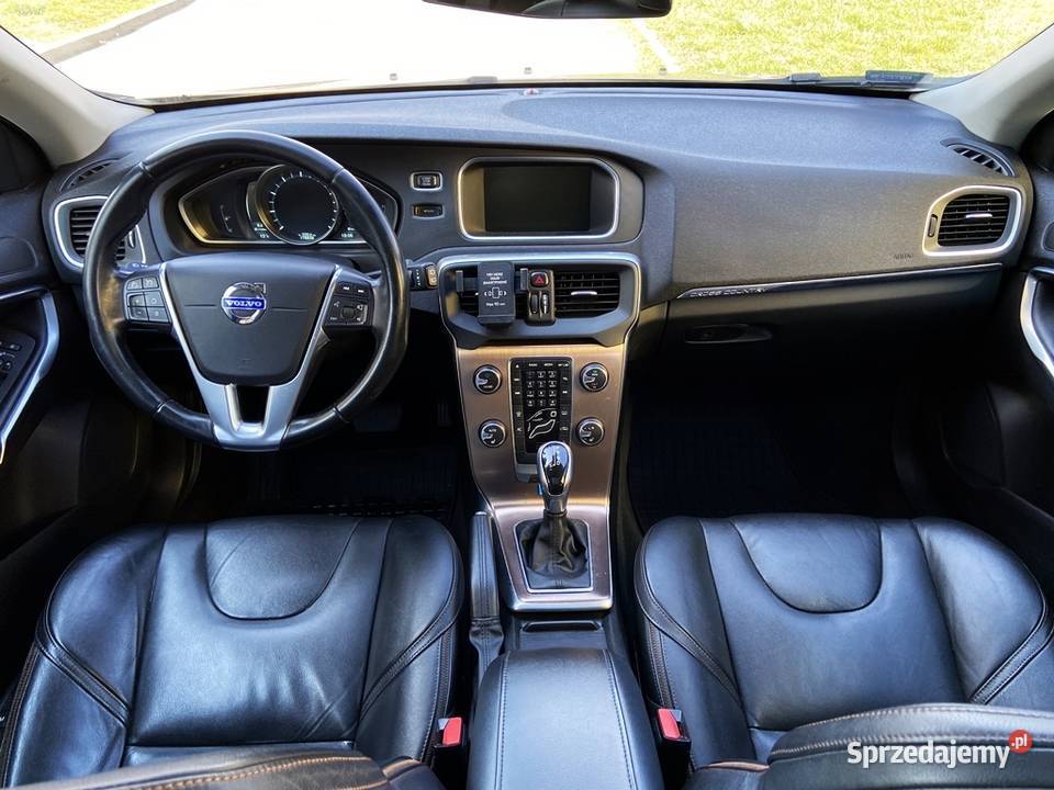 Volvo V40 Cross Country 4x4 20 Benzyna Polestar nieuszkodzony sprzedam