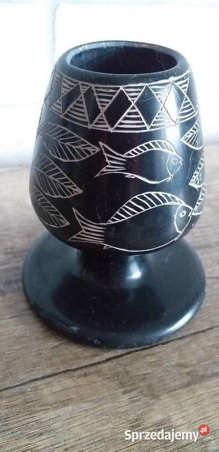 Rzeżbiony kielich prl Porcelana i szkło