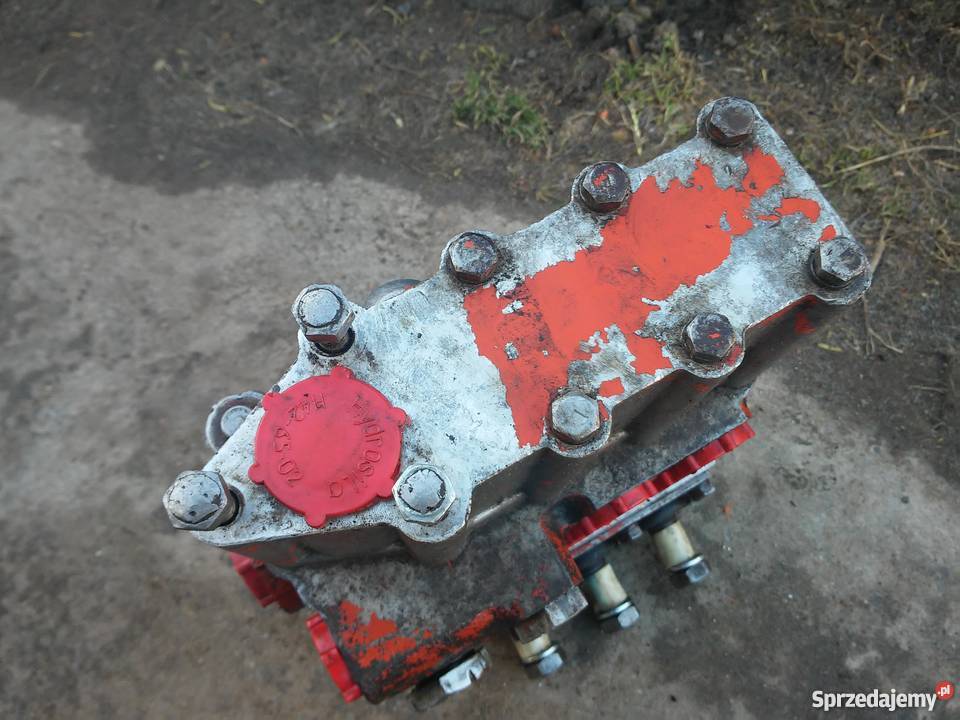 Rozdzielacz hydrauliczny regeneracji MTZ 82 Części zamienne dolnośląskie Jawor sprzedam