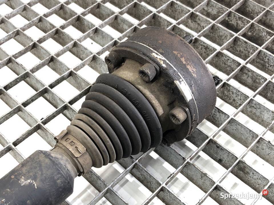 PÓŁOŚ PRAWY PRZÓD SKODA SUPERB II 16 105 0915