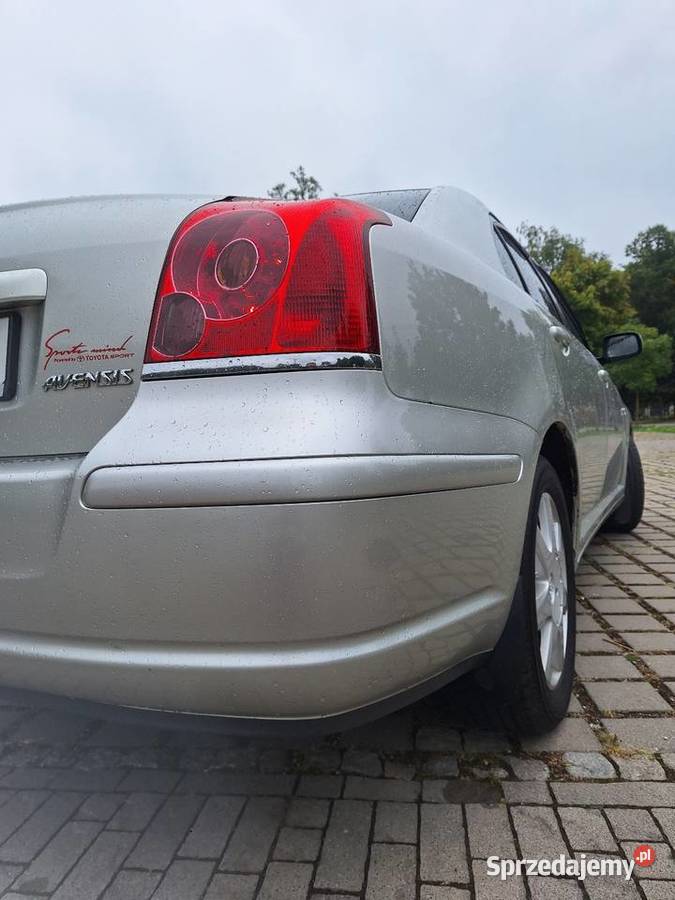 Toyota Avensis T25 18 benzyna pewny stan centralny zamek Łochów