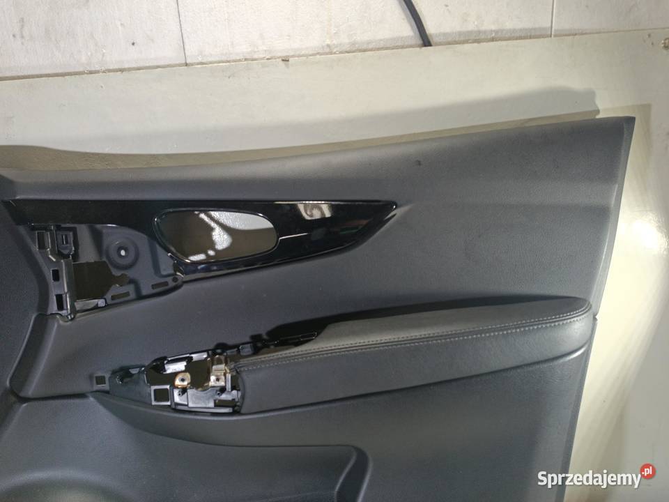 BOCZEK DRZWI PRAWY PRZÓD NISSAN QASHQAI J11