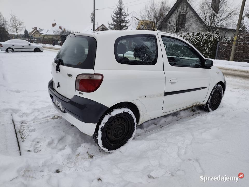 Toyota Yaris 10 68 2002r Polski Salon Wrocław sprzedam