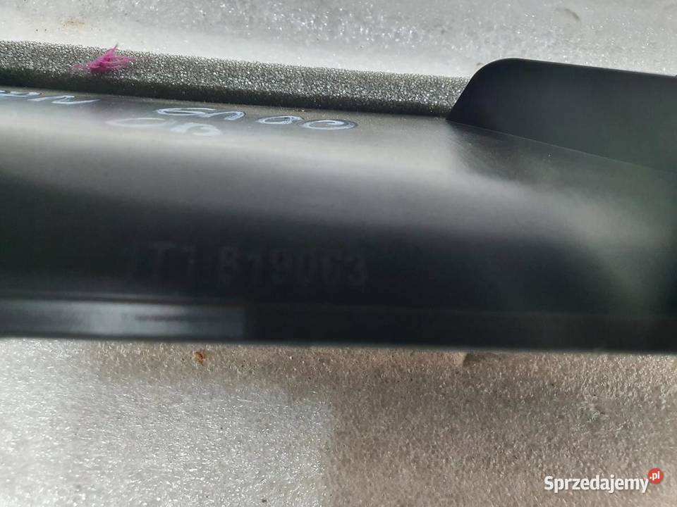 WLOT POWIETRZA 1T1819063 VW TOURAN Uchwyty fabryczne
