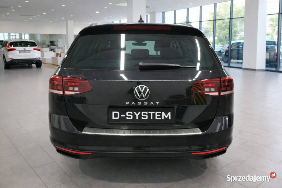 Volkswagen Passat Variant 2023 uszkodzone drzwi wielofunkcyjna kierownica Białystok