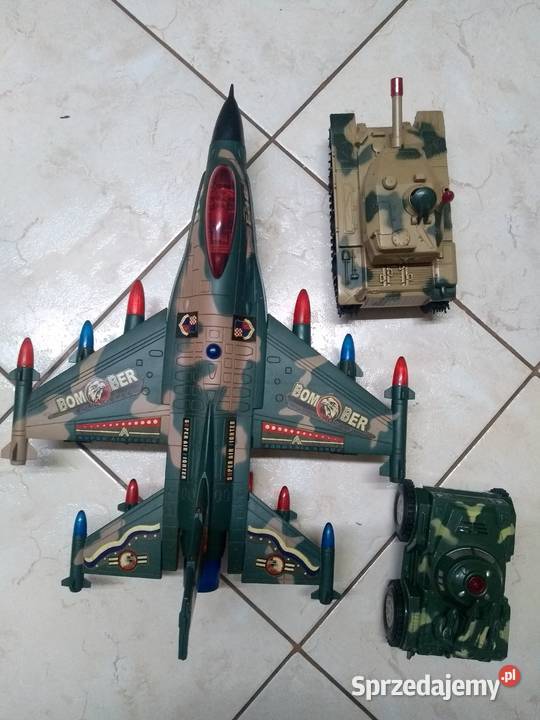 Zestaw zabawek wojskowych