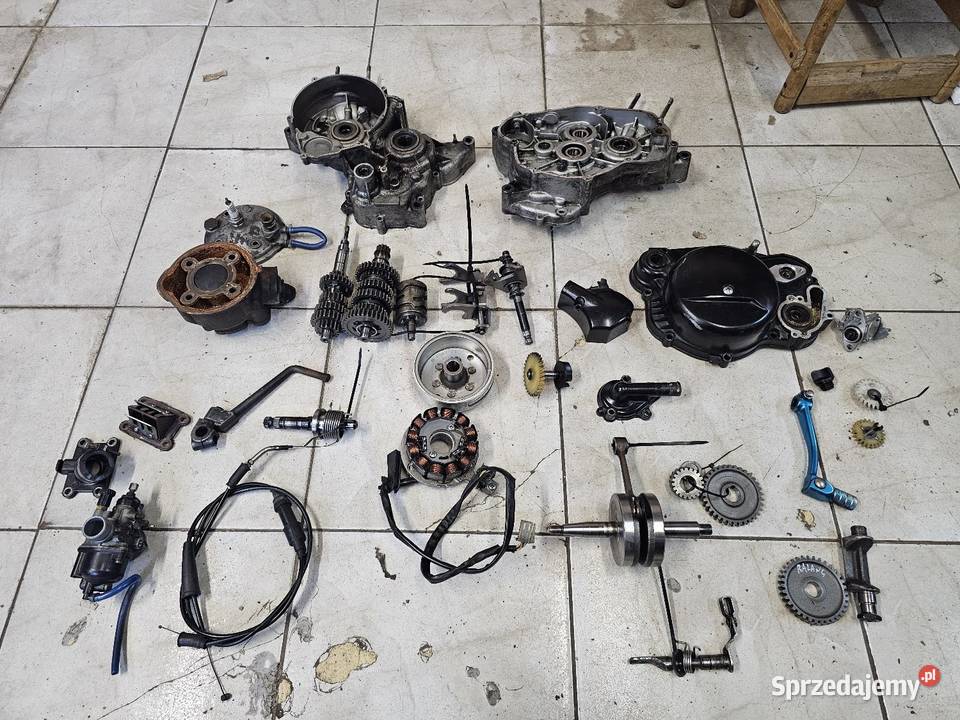 Silnik AM6 części wał cylinder kapa skrzynia