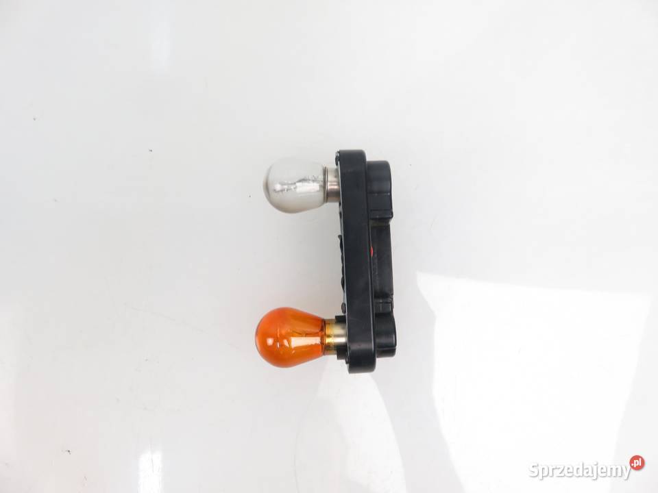 LAMPA PRAWA TYLNA FORD S I