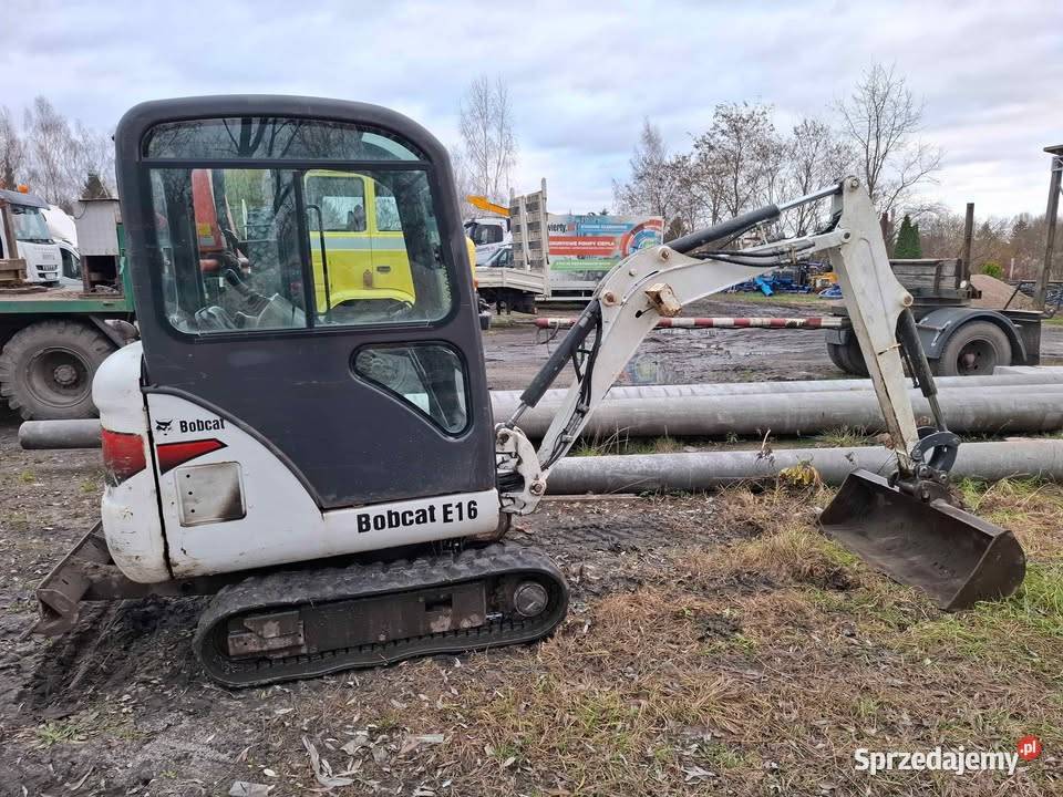 Minikoparka BOBCAT E16 2011
