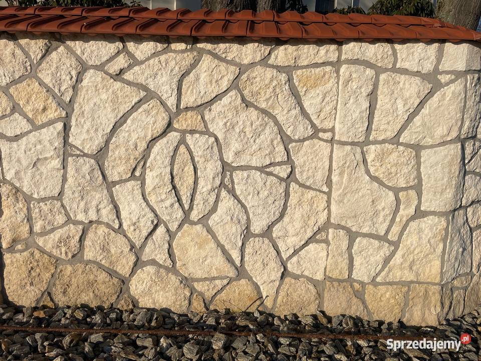 Ogrodzenia kamienne panelowe i drewniane