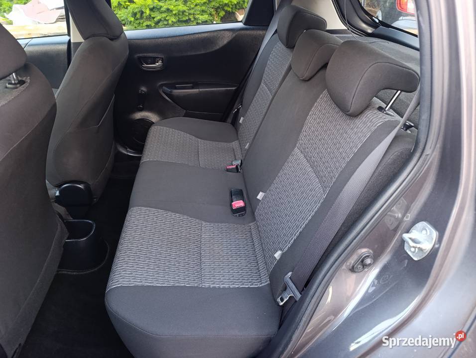 Toyota Yaris 13 benzyna 2014r 5 drzwi udok śląskie