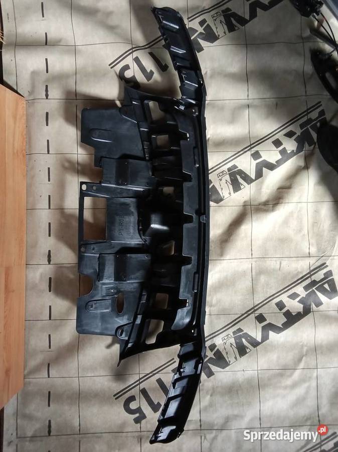 620367065r atrapa środkowa Megane III góra pasa małopolskie Dobra
