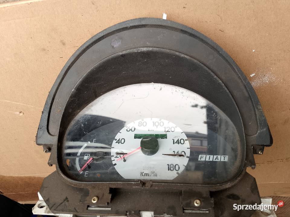 Zegary licznik fiat Seicento Rok produkcji 2002 Deski rozdzielcze, konsole śląskie Myszków