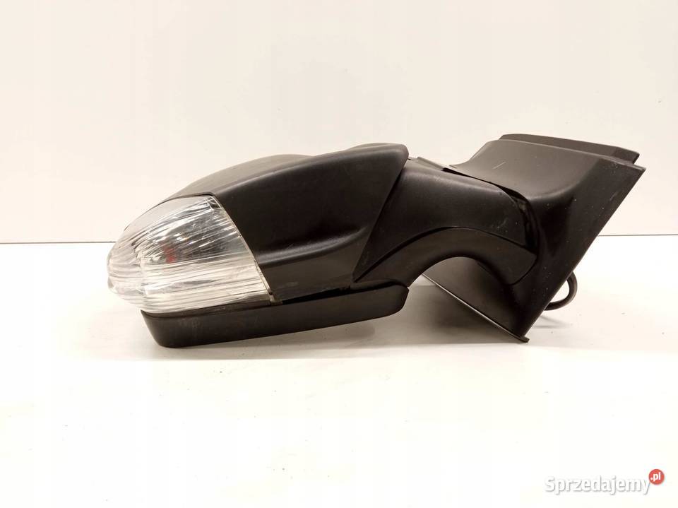 LUSTERKO PRAWE 6PIN EUROPA W906 A0008106119