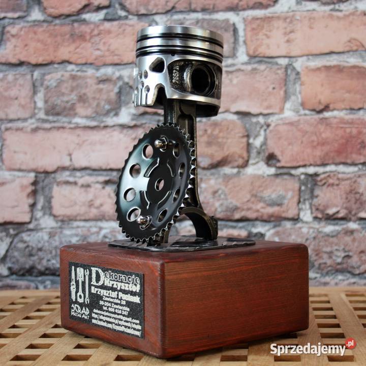 Puchar Czaszka Tłok Scrap Metal Art Dębica