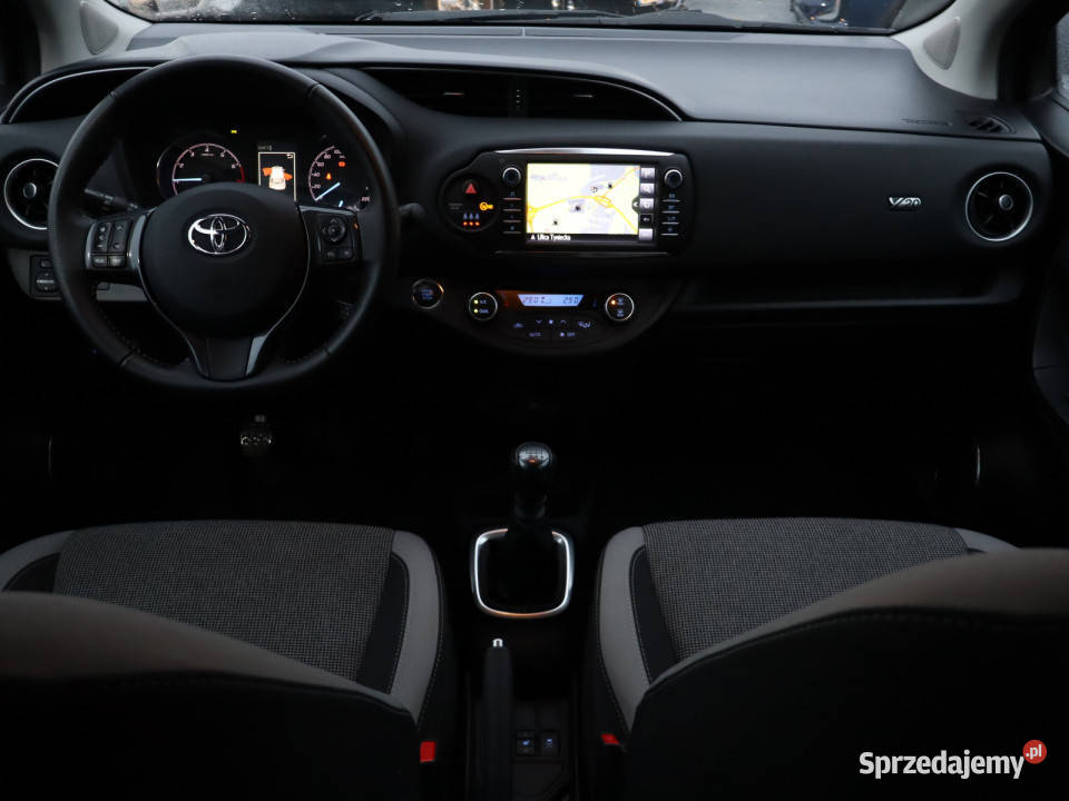 Toyota Yaris 15 Dual VVTi manualna dolnośląskie