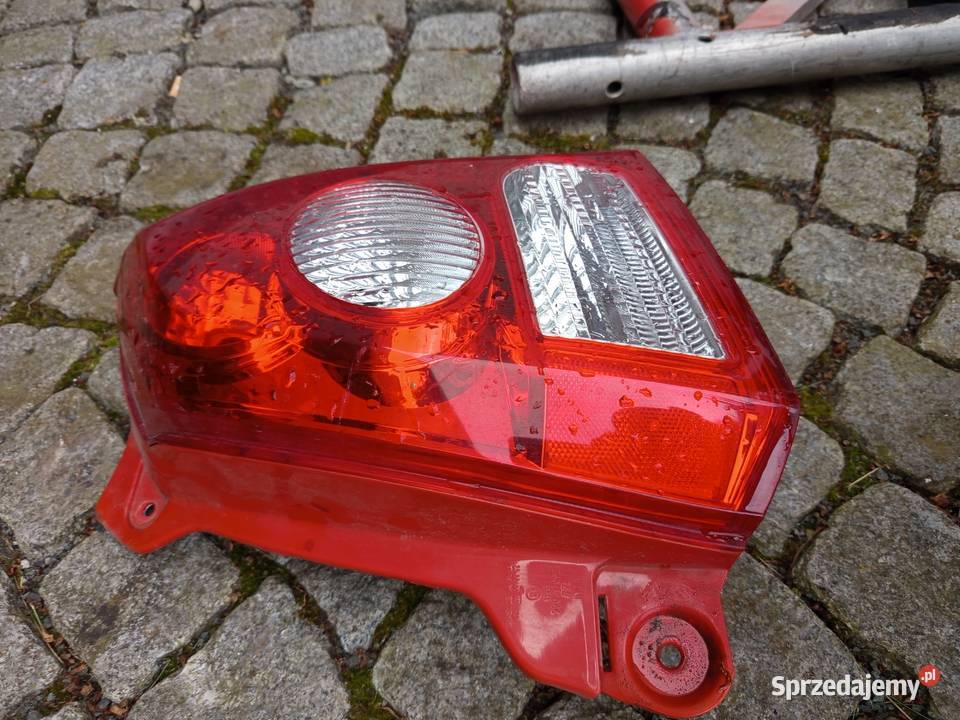 Lampa tylna prawa nissan pixo Suzuki alto Rzeszów